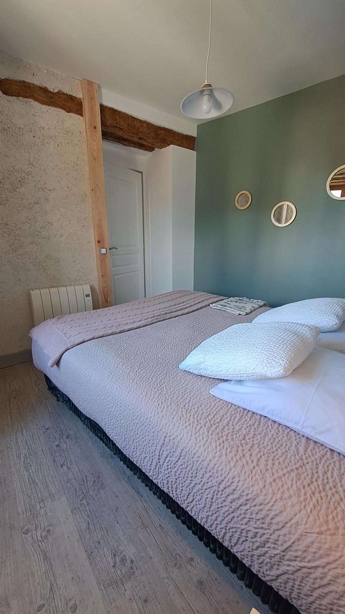 Le Grenier Des Moineaux Bed & Breakfast Font-Romeu-Odeillo-Via Room photo
